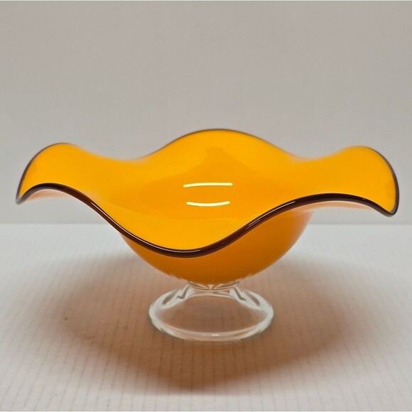 Vintage Teleflora Orange Handblown Art Glass  Ruffle Wave Footed Fruit Bowl - Picture 3 of 8